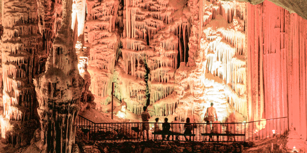Image | La Silla Regia Las Grutas De García Son Uno De Las Principales Atracciones Turísticas De Nuevo León.