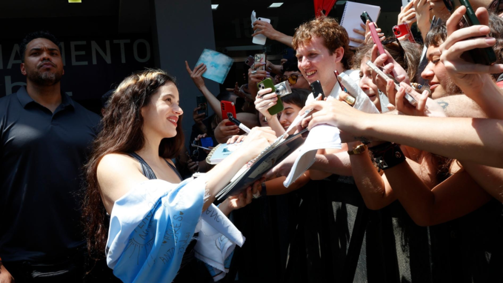 Imagen - 2025-12-04t093718399 | La Silla Regia Rosalíaenmonterrey-álbumlux-concierto