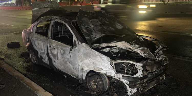 Incendio-de-auto-san-pedro-chevrolet-aveo-falla-mecánica | La Silla Regia Incendio-de-auto-san-pedro-chevrolet-aveo-falla-mecánica | La Silla Regia