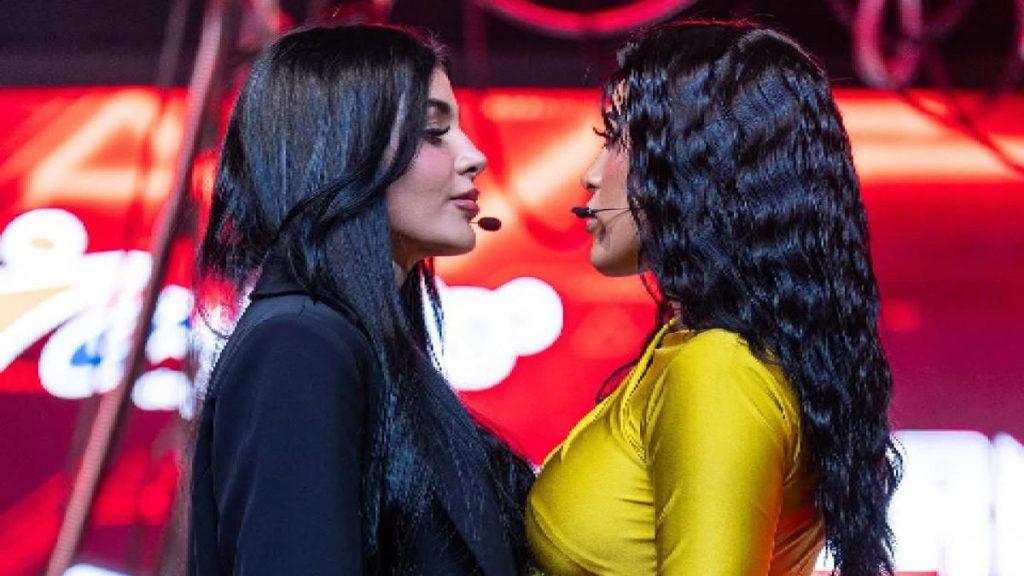 Karely Ruiz Vs Kim Shantal